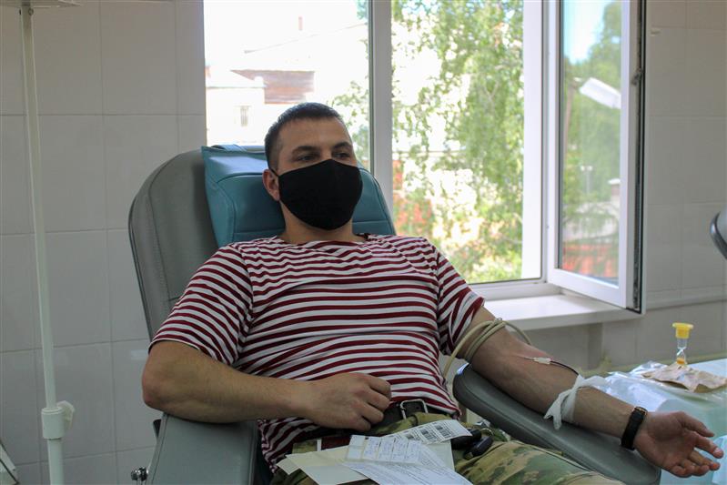 В Чувашии росгвардейцы присоединились к акции добровольной сдачи крови