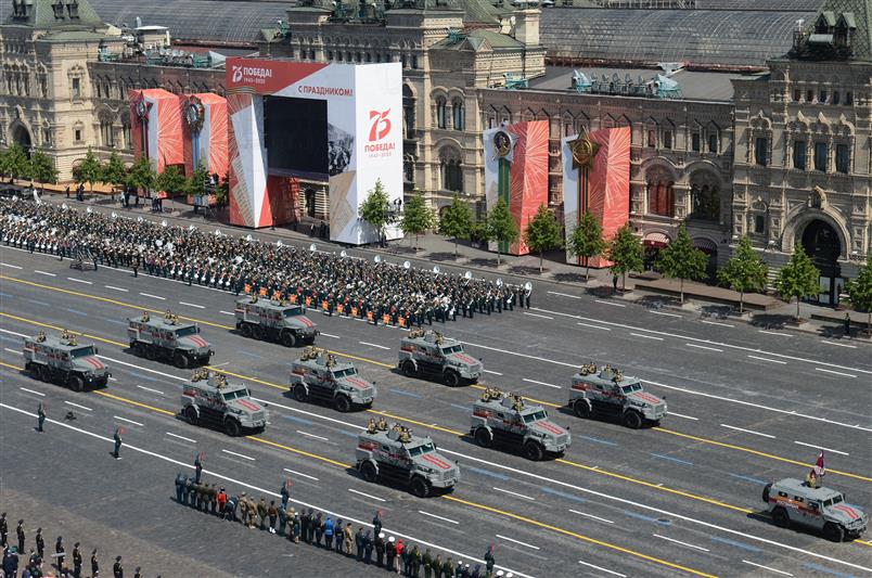 Военнослужащие Росгвардии приняли участие в военном параде на Красной площади, посвященном 75-й годовщине Победы в Великой Отечественной войне (фото)