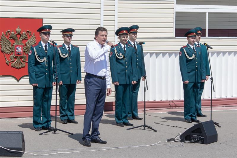 Музыканты Росгвардии с Сергеем Маховиковым записали песню «Салют Героям!», посвященную параду в честь 75-летия Великой Победы