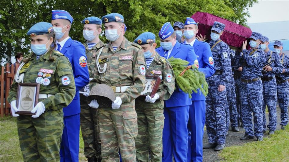 В Свердловской области росгвардейцы приняли участие  в захоронении останков фронтовика, ранее считавшегося пропавшим без вести