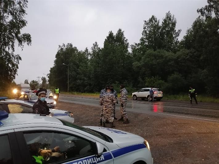При поддержке ОМОН в Свердловской области прошли профилактические мероприятия по безопасности дорожного движения