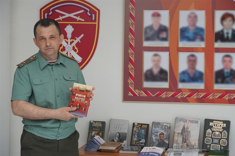 Росгвардейцы Северо-Западного округа провели мероприятия, посвященные Дню России