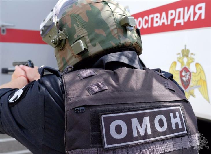 На Среднем Урале при содействии ОМОН Росгвардии задержан угонщик автомобилей, находящийся в федеральном розыске  за разбой и  убийство