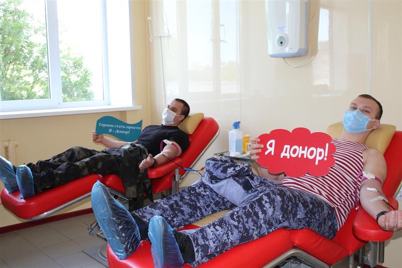 Управление Росгвардии по Республике Башкортостан совместно с республиканской службой крови провели акцию "Мы с тобой одной крови"