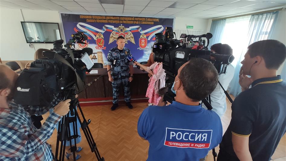 В Севастополе росгвардейцы получили награды от Совета Федерации Федерального собрания Российской Федерации и регионального управления МЧС