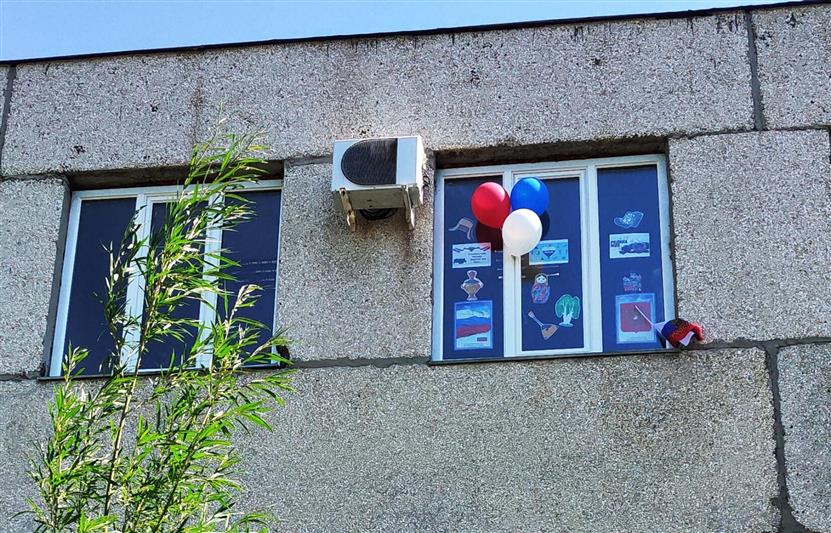 В Югре сотрудники Росгвардии присоединились к Всероссийской акции «Окна России»