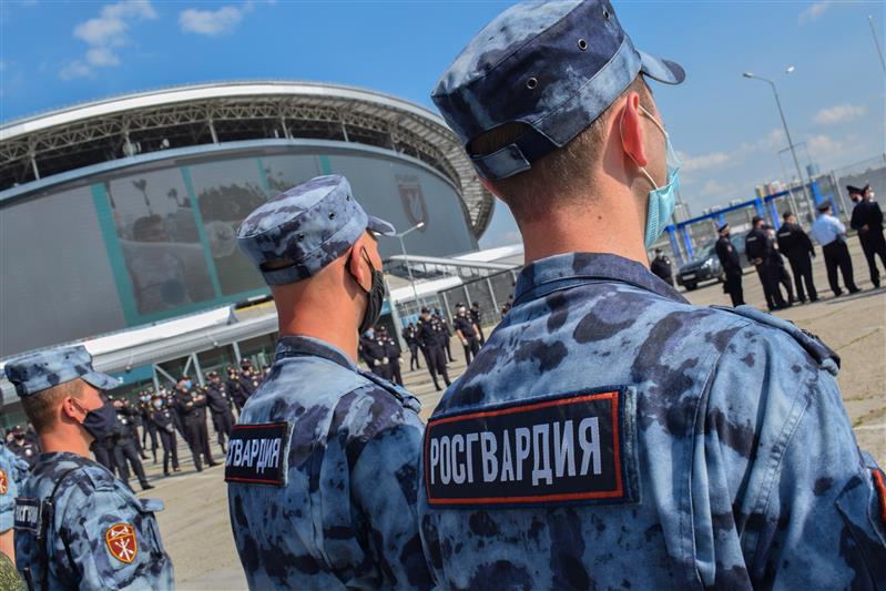В Казани росгвардейцы приняли участие в обеспечении правопорядка во время проведения футбольного матча
