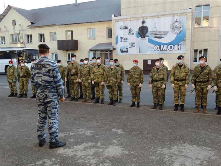 В Свердловскую область из длительной командировки вернулись сотрудники спецподразделений Росгвардии