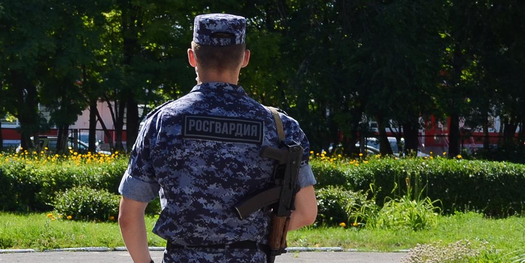 Росгвардейцы пришли на помощь жителям Приволжья, оказавшимся в трудной ситуации 