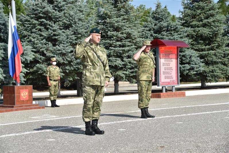 В Чеченской Республике военнослужащие Росгвардии почтили память павших в годы Великой Отечественной войны