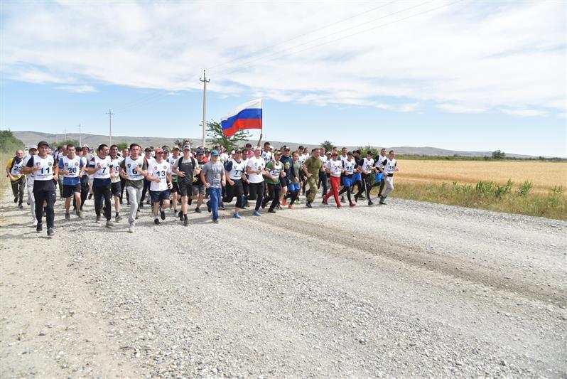 В грозненском соединении Росгвардии состоялось спортивное мероприятие, посвященное Дню молодежи России