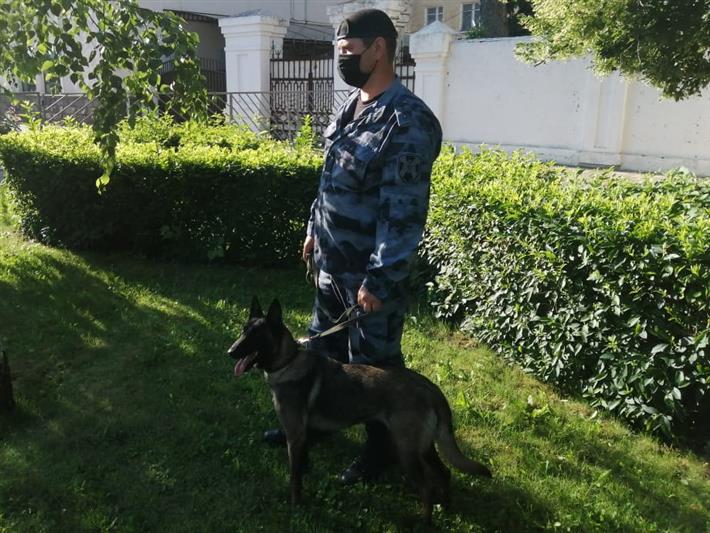 Росгвардейцы приняли участие в обеспечении правопорядка во время парада Победы в Ставрополе