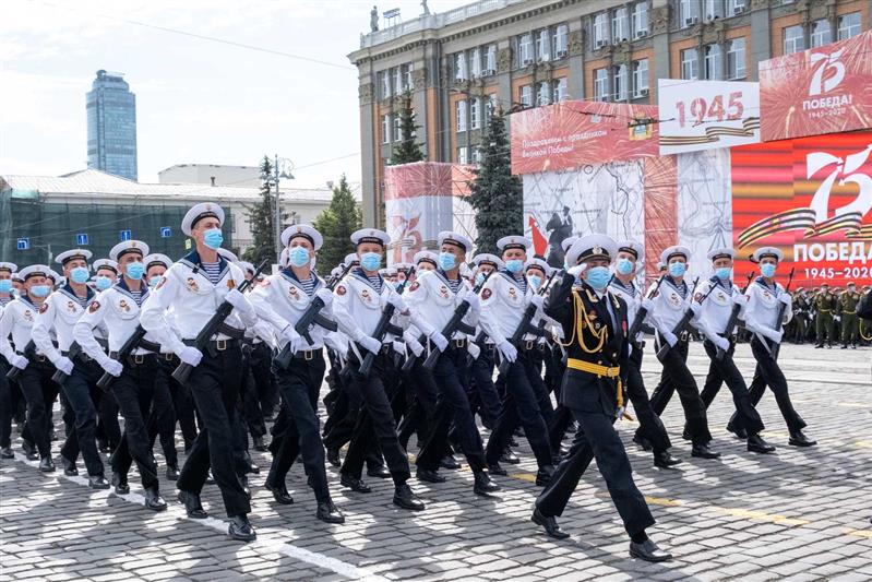 Парадный расчет Уральского округа Росгвардии принял участие в генеральной репетиции парада Победы в Екатеринбурге