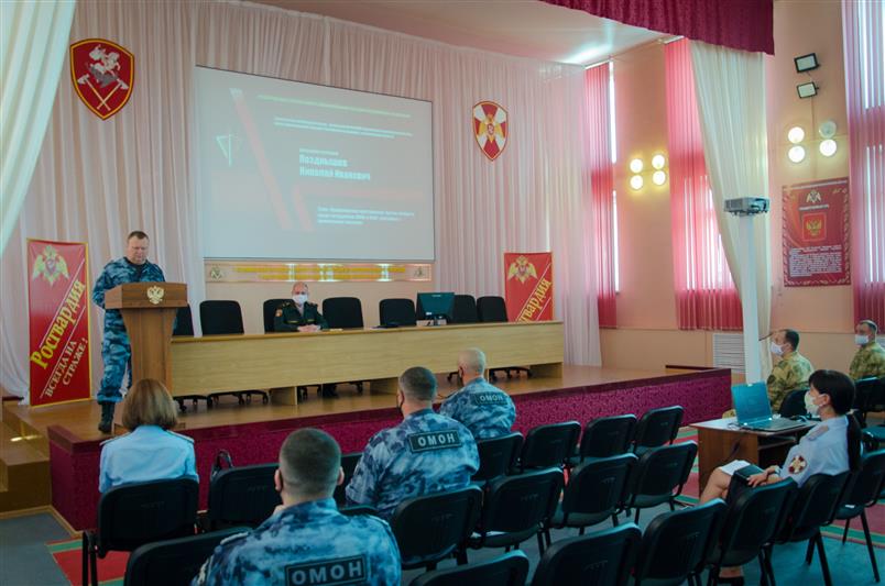 В Приволжском округе Росгвардии обсудили вопросы организации морально-психологической подготовки