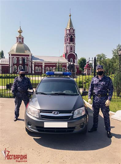 В Воронежской области росгвардейцы нашли потерявшуюся трёхлетнюю девочку