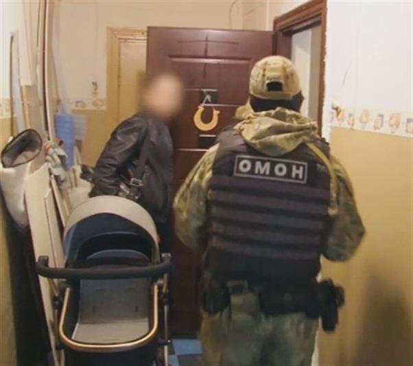 В Перми сотрудники Росгвардии приняли участие в задержании мужчины, обвиняемого в мошенничестве