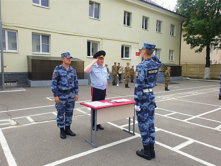 В Калининграде прошло торжественное награждение личного состава парадного расчета Росгвардии
