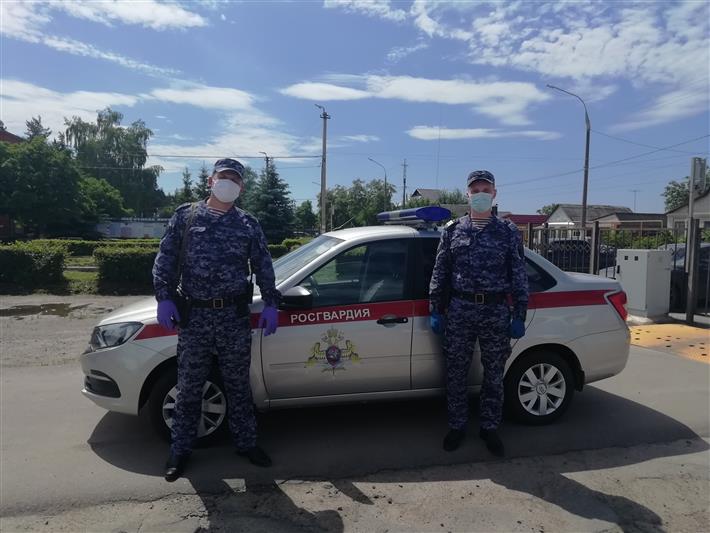 В Воронежской области росгвардейцы задержали нетрезвого водителя
