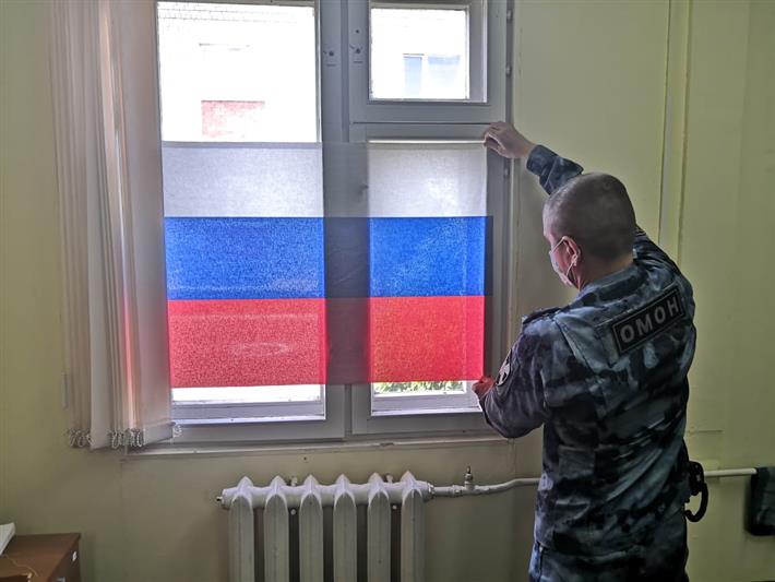 Калмыцкие росгвардейцы присоединились к всероссийской акции «Окна России».