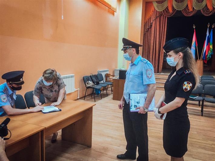 В Тамбове росгвардейцы обследовали избирательные участки