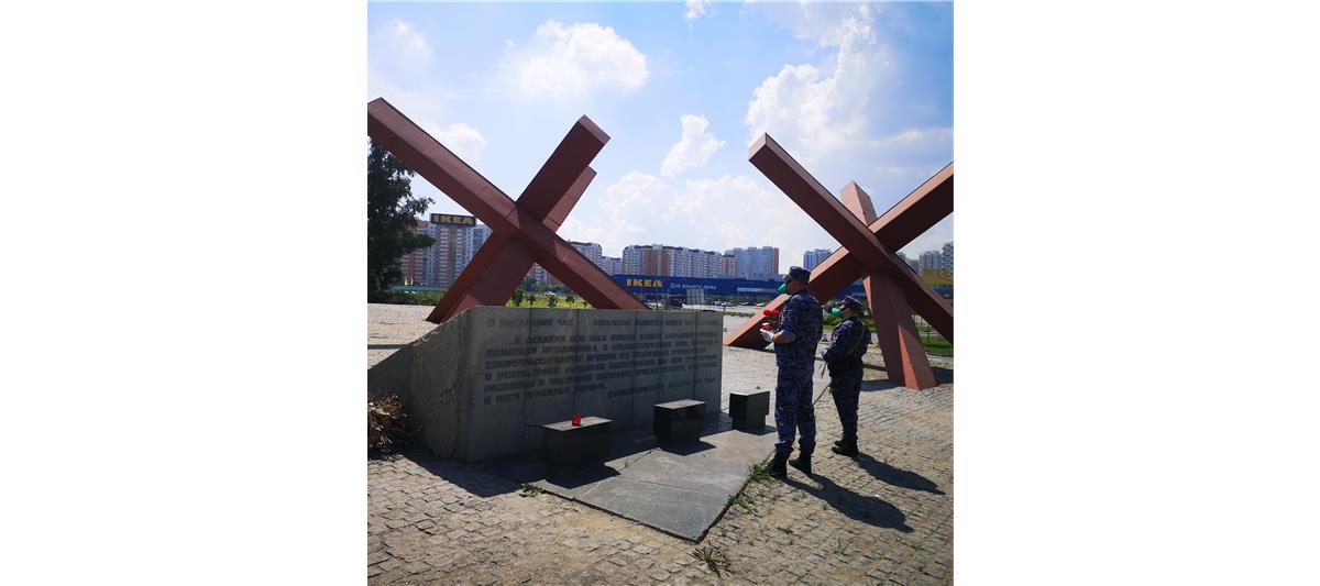 Росгвардейцы Центрального округа приняли участие в памятных мероприятиях, посвященных Дню памяти и скорби
