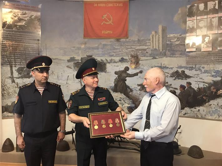   В музей Южного округа Росгвардии переданы медали в честь юбилеев Великой Победы