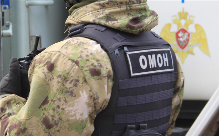 При содействии смоленского ОМОН задержаны предполагаемые организаторы незаконного игрового клуба