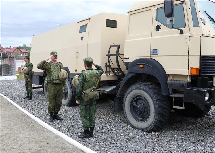 Снежинский полк по охране важных государственных объектов и специальных грузов Уральского округа Росгвардии отметил 64-ю годовщину