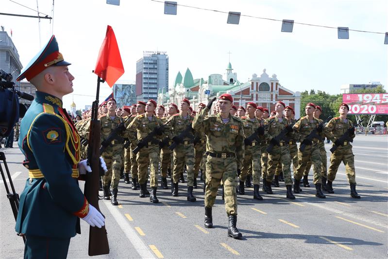 Военнослужащие Росгвардии приняли участие в параде Победы в Новосибирске