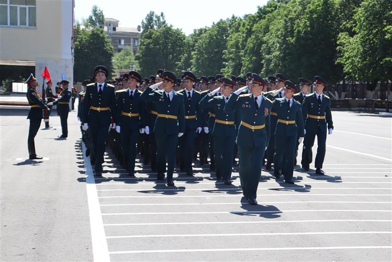 20 июня в   Саратовском   военном  ордена Жукова Краснознаменном институте войск национальной гвардии РФ  состоялся   выпуск  офицеров