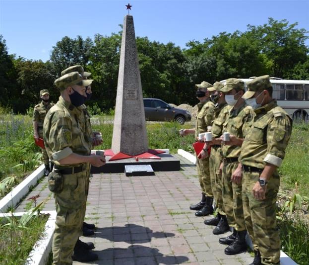 В Северо-Кавказском округе Росгвардии состоялись мероприятия, посвященные Дню памяти и скорби