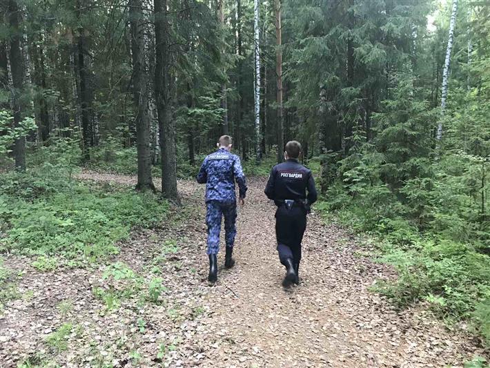 В Югре сотрудники Росгвардии приняли участие в забеге, посвященном Дню родного города