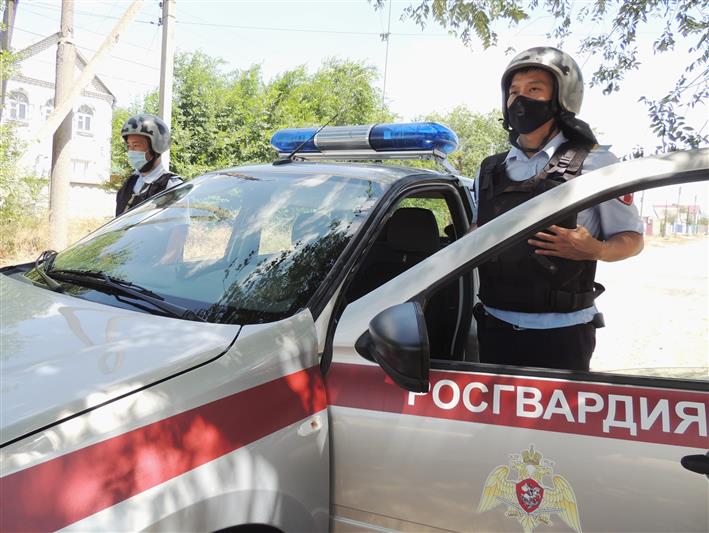В Элисте росгвардейцы задержали подозреваемого в убийстве