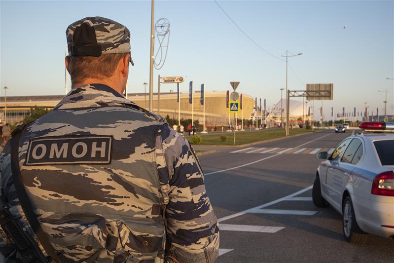В Сочи при участии Росгвардии сотрудники Госавтоинспекции проводят операцию «Стритрейсер»