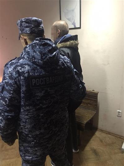 Нарядом вневедомственной охраны Росгвардии в Калининграде задержан нетрезвый мужчина, который ударил медработника