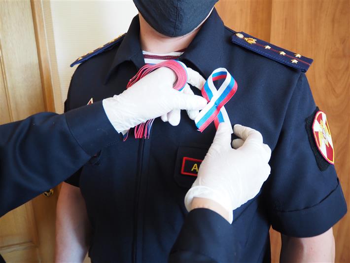 Белгородские росгвардейцы присоединились к акции «Ленточка-триколор»