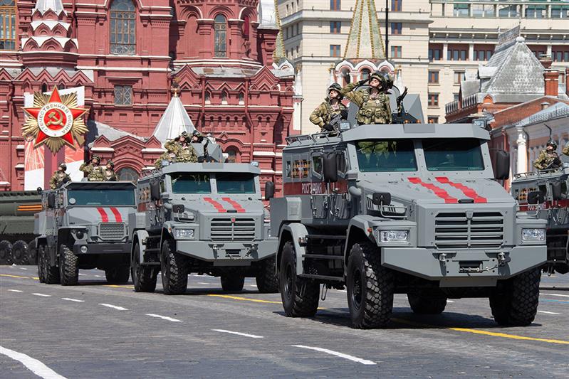 Военнослужащие Росгвардии приняли участие в военном параде на Красной площади, посвященном 75-й годовщине Победы в Великой Отечественной войне (фото)