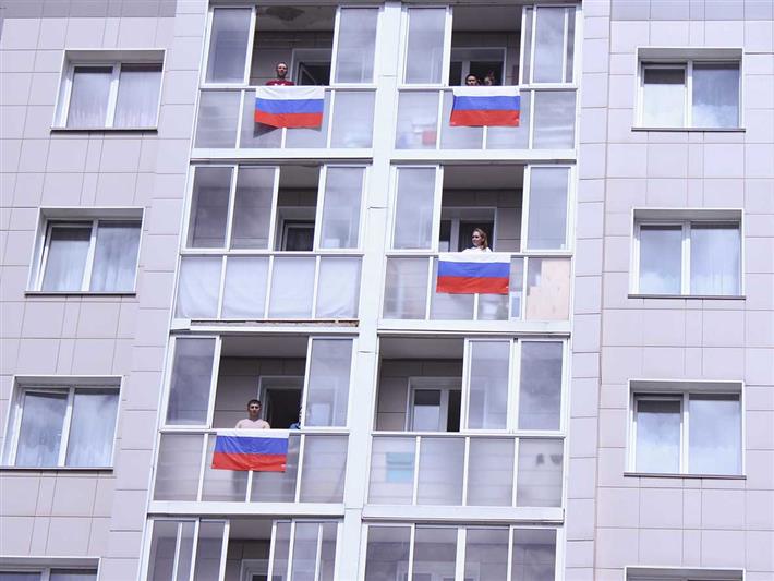 В Кузбассе военнослужащие Росгвардии организовали флешмоб ко Дню России