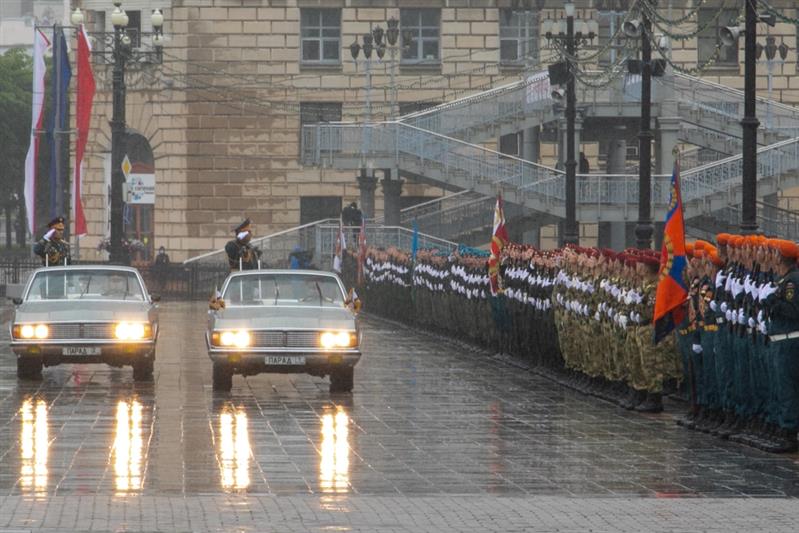 Росгвардейцы Восточного округа приняли участие в парадах, посвященных 75-летию победы в Великой Отечественной войне