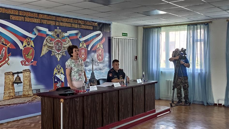 В Севастополе росгвардейцы получили награды от Совета Федерации Федерального собрания Российской Федерации и регионального управления МЧС