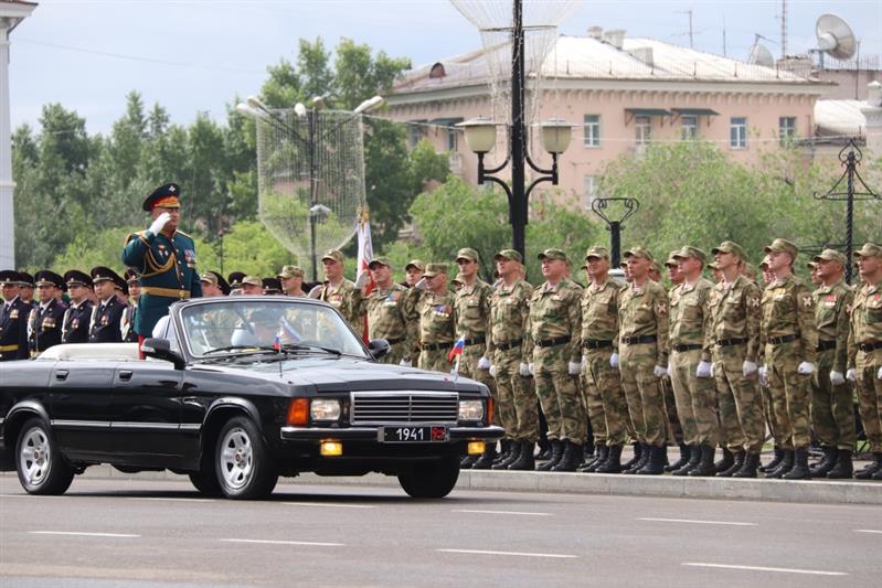 Росгвардейцы Восточного округа приняли участие в парадах, посвященных 75-летию победы в Великой Отечественной войне
