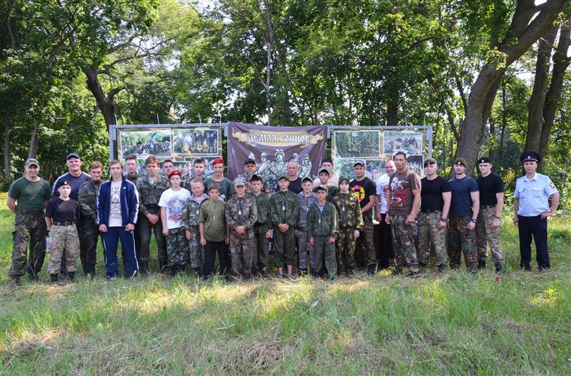 В Тамбовской области росгвардейцы вручили школьникам жетоны «Дружина»
