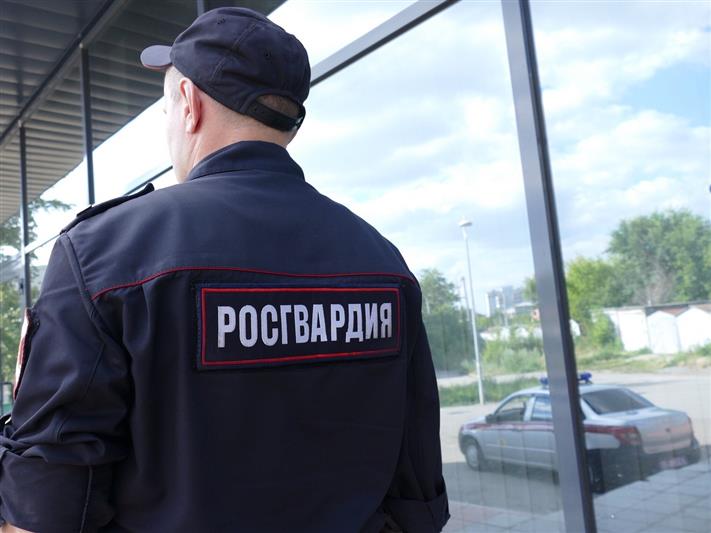 Омские росгвардейцы, задержали водителя, совершившего дорожно-транспортное происшествие