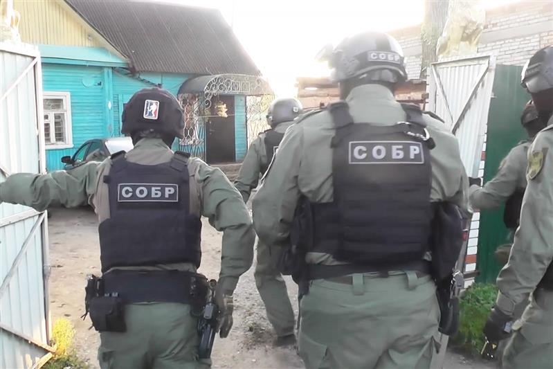 В Ленинградской области сотрудники СОБР Росгвардии оказали содействие полиции в задержании гражданки, подозреваемой в серии краж у пенсионеров