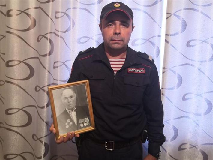 В рамках ведомственной акции  «Лица Бессмертного полка»  о своем родственнике рассказал сотрудник Росгвардии из Томска 
