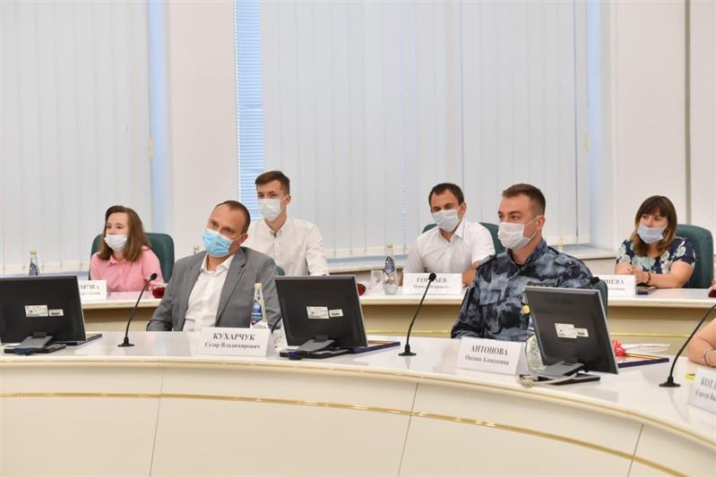 Боец саратовского ОМОН удостоен премии имени Петра Столыпина, учрежденной губернатором Саратовской области