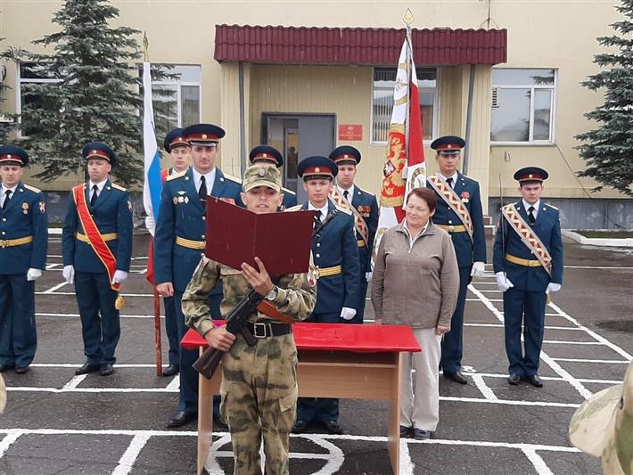 В Сибирском округе Росгвардии призывники торжественно приняли присягу