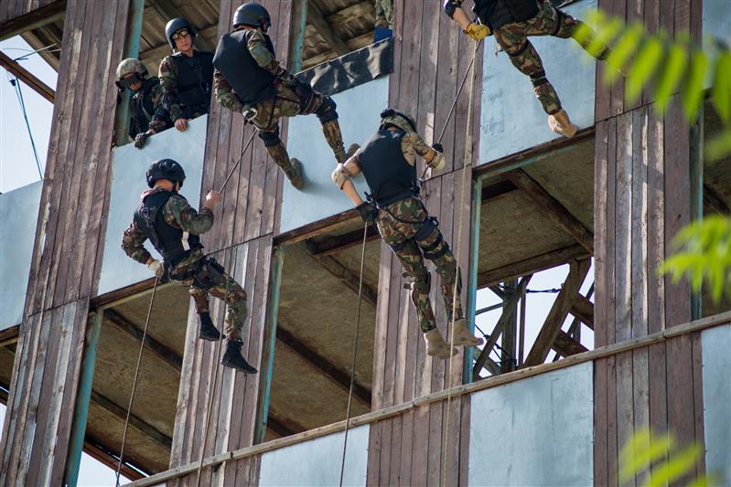 В Крыму определены лучшие по профессии среди сотрудников спецподразделений регионального управления Росгвардии