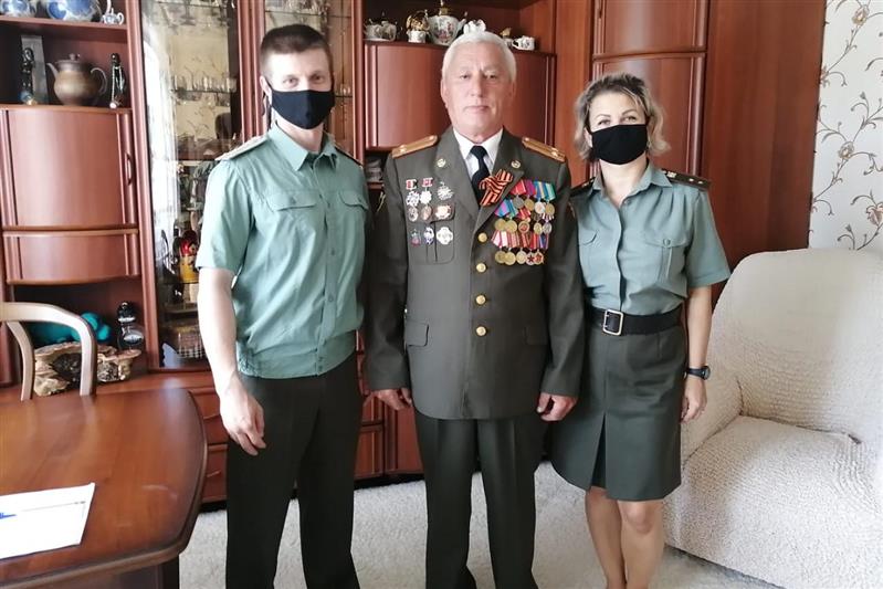 Томская Росгвардия поздравила ветеранов боевых действий с памятной датой и почтила память погибших товарищей