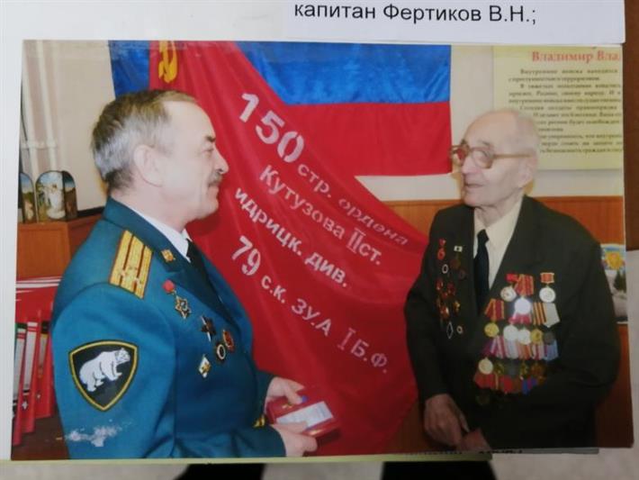 Военнослужащие Росгвардии облагородили могилы участников Великой Отечественной и афганской войн в Северске